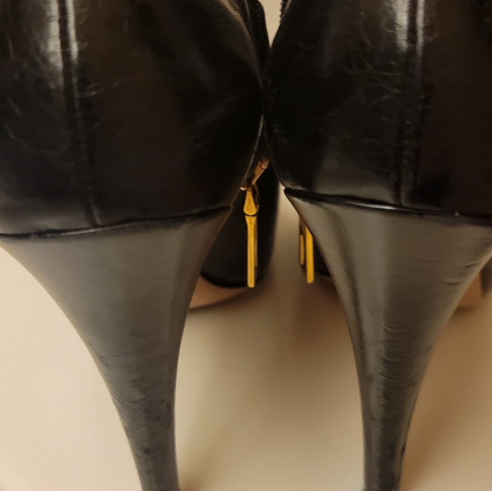 Prada booties - Picture 3 of 7